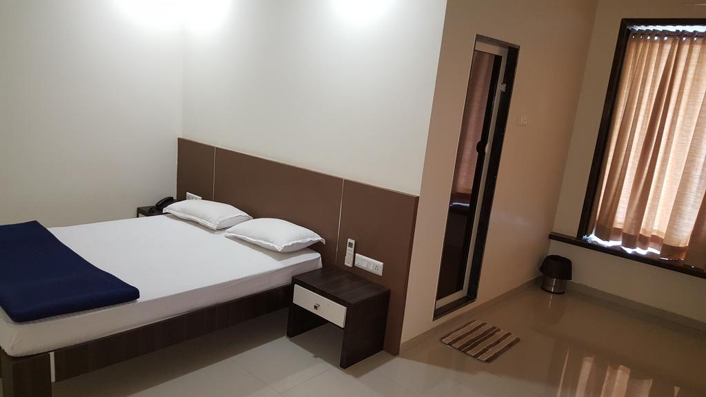 Hotel Kalyan Residency-Delux